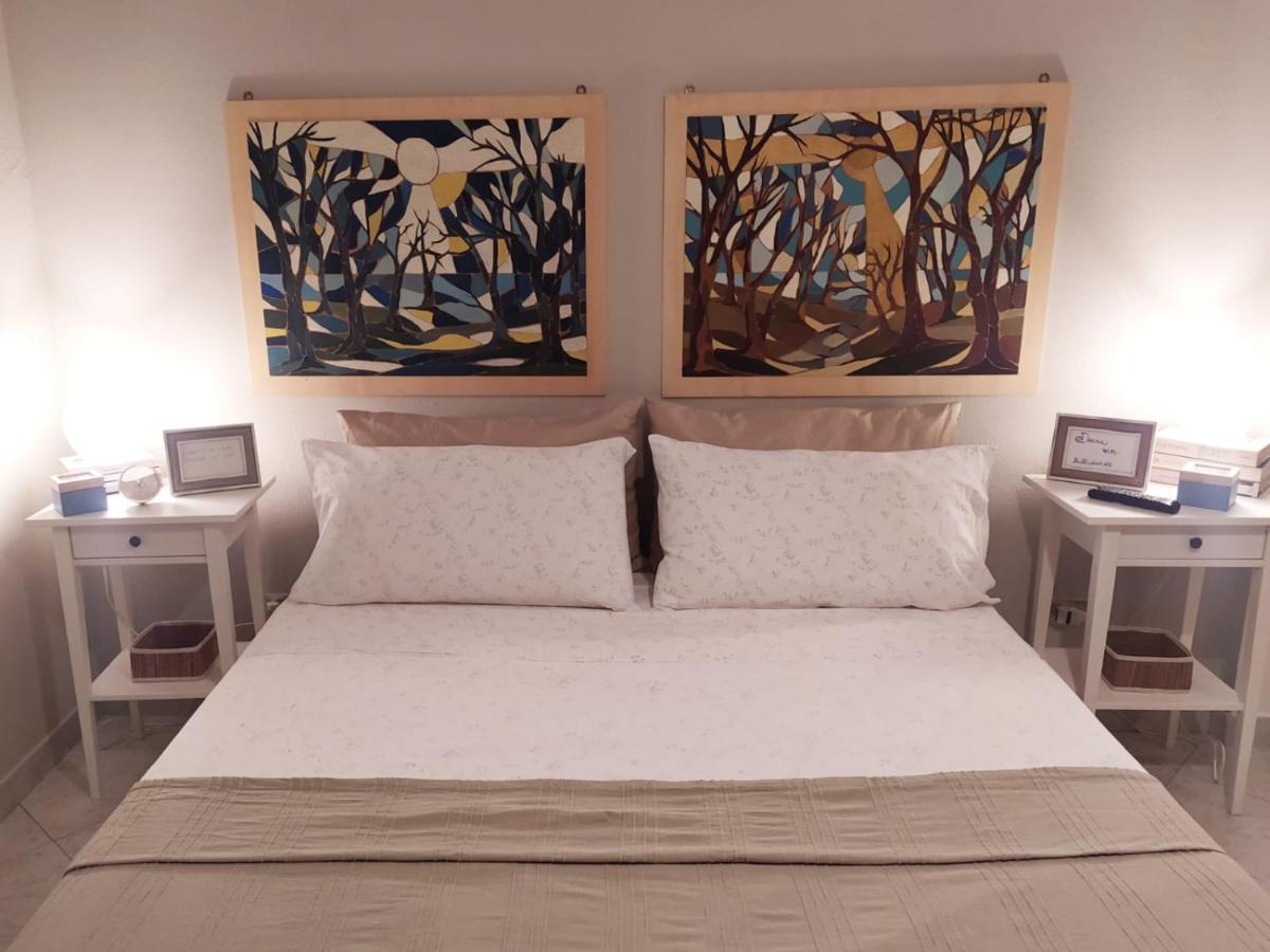 A Due Passi Dal Mare Hotel Монеглия Екстериор снимка