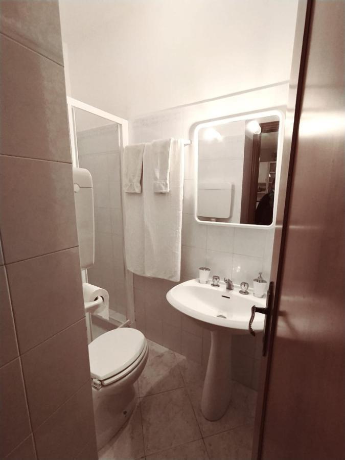 A Due Passi Dal Mare Hotel Монеглия Екстериор снимка